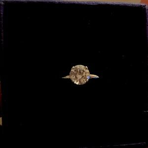 Brand new - Swarovski diamonds - size 5